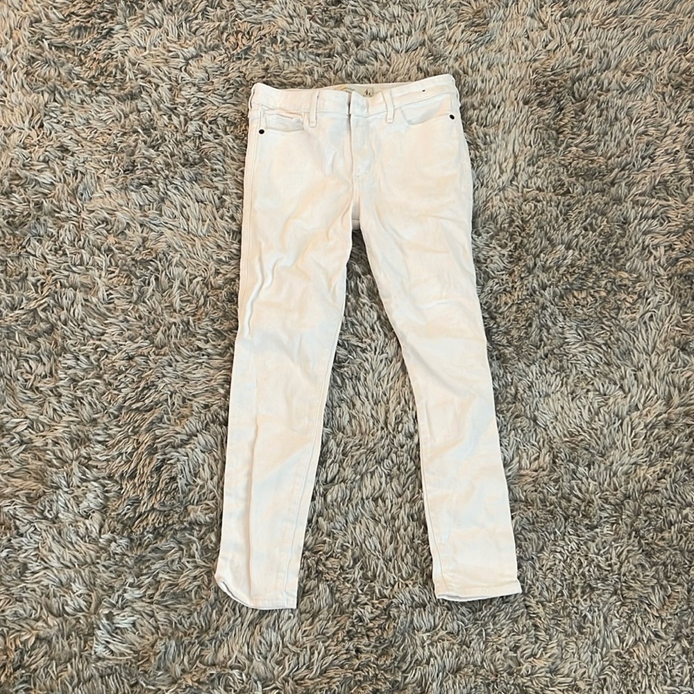 Abercrombie & Fitch White Skinny Ankle Jeans